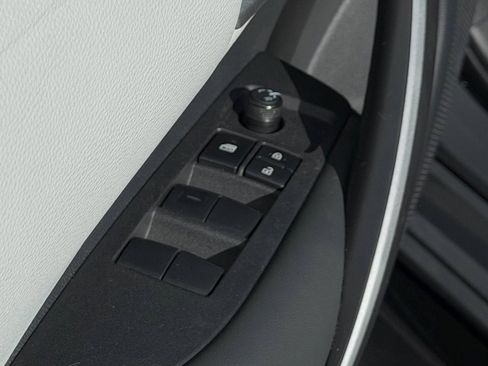 Certified 2025 Toyota Corolla SE w/ Convenience Package image 15