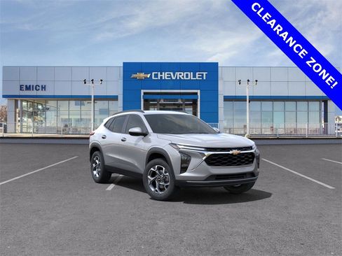 New 2025 Chevrolet Trax LT w/ Driver Confidence Package image 1