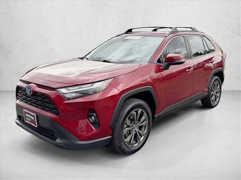 Used 2024 Toyota RAV4 XLE Premium image 10
