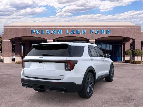 New 2026 Ford Explorer ST-Line w/ ST-Line Street Pack AWD/4WD image 8