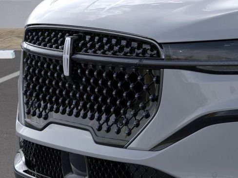 New 2026 Lincoln Nautilus Reserve AWD/4WD image 17