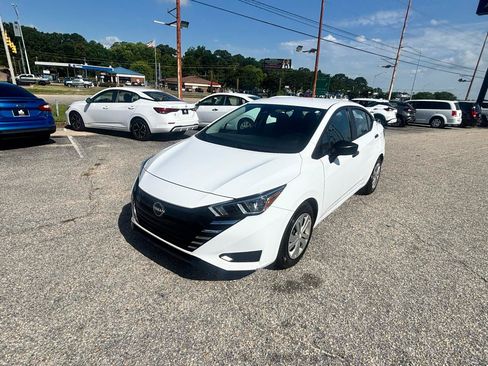 Used 2023 Nissan Versa S FWD image 6