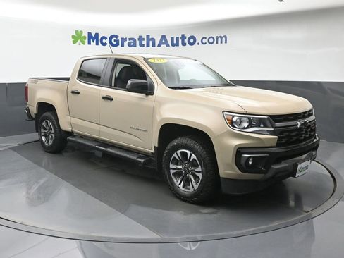 Used 2022 Chevrolet Colorado Z71 w/ Safety Package image 2