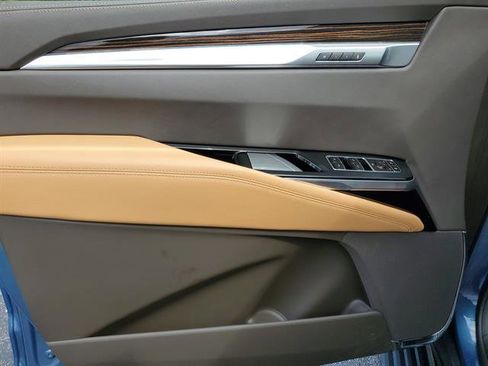 Certified 2025 Cadillac Escalade Premium Luxury image 40