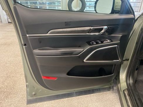 Used 2025 Kia Telluride SX Prestige X-Pro AWD/4WD image 28