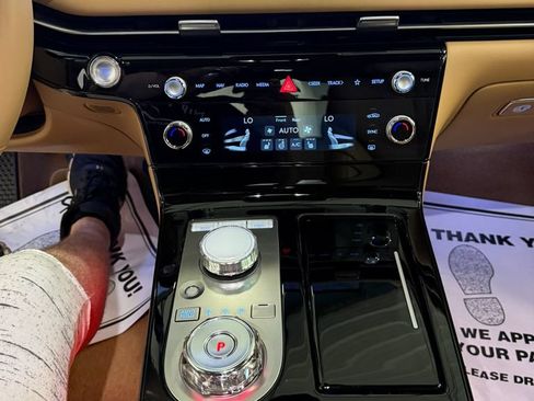Certified 2025 Genesis G80 2.5T AWD/4WD image 41