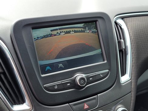 Used 2016 Chevrolet Malibu LT FWD image 24