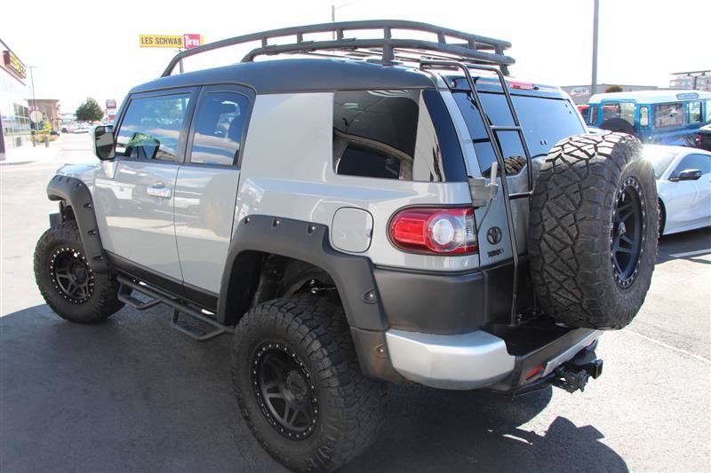 Used 2014 Toyota FJ Cruiser 4WD w/ Convenience Package image 5