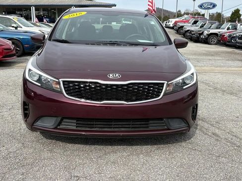 Used 2018 Kia Forte LX image 2