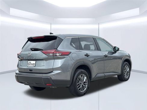 Used 2024 Nissan Rogue S AWD/4WD image 7