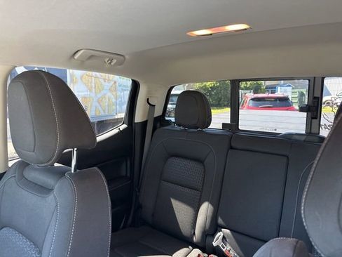 Used 2018 GMC Canyon SLE w/ SLE Convenience Package RWD image 15