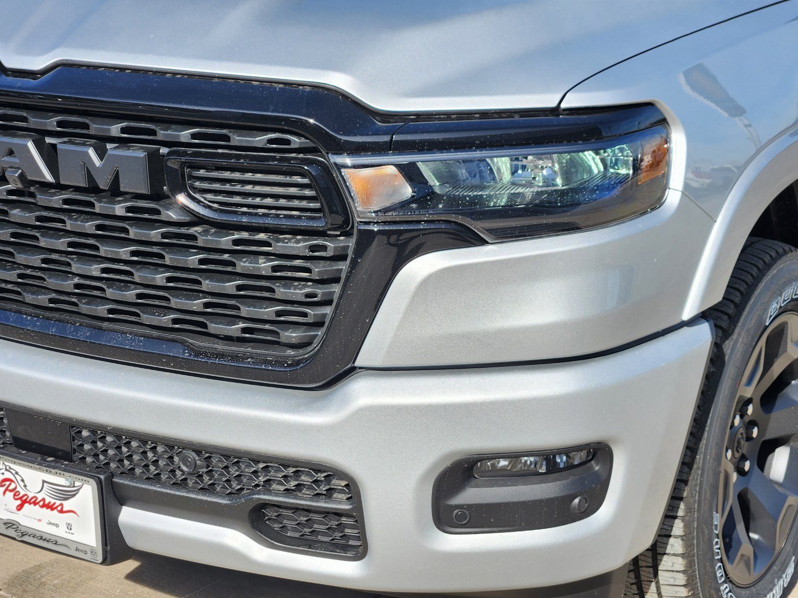 New 2026 RAM 1500 Lone Star AWD/4WD image 9