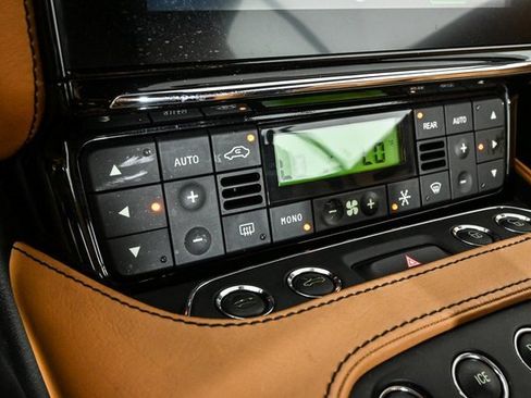 Used 2018 Maserati GranTurismo Sport image 17