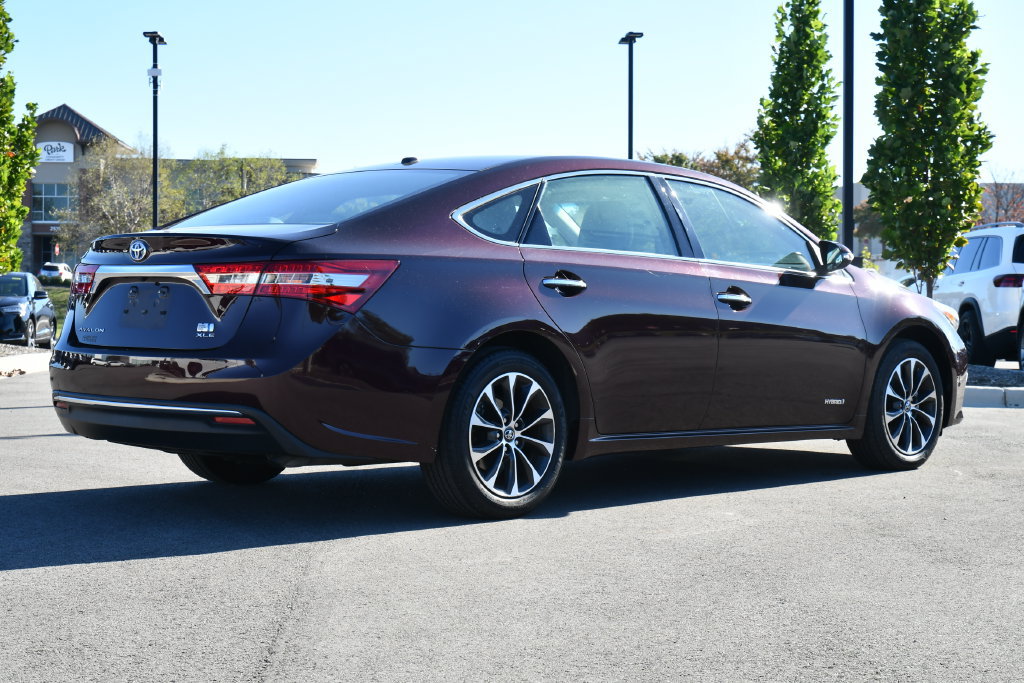 Used 2018 Toyota Avalon XLE Premium FWD image 11