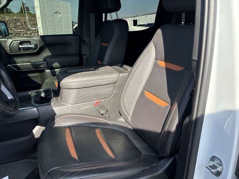 Used 2022 GMC Sierra 1500 AT4 w/ AT4 Premium Package AWD/4WD image 11