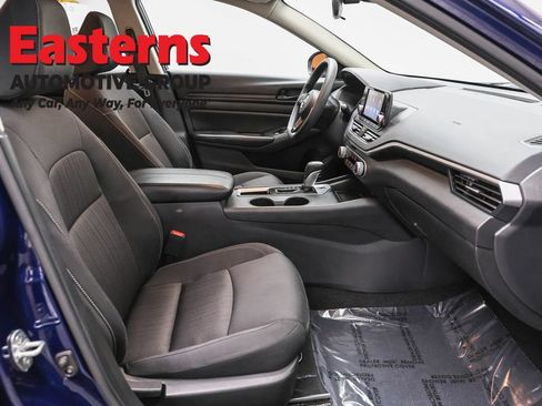 Used 2024 Nissan Altima 2.5 S FWD image 23