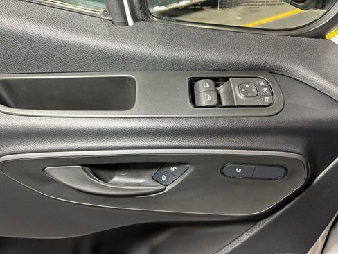Used 2025 Mercedes-Benz Sprinter 2500 image 20