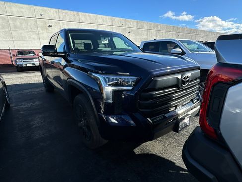 Used 2024 Toyota Tundra Limited image 2