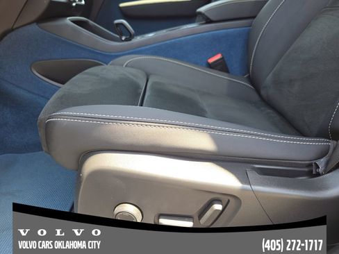 Certified 2023 Volvo XC40 Recharge Ultimate AWD/4WD image 18