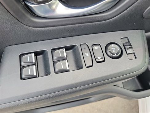 Certified 2024 Honda Pilot Touring image 22