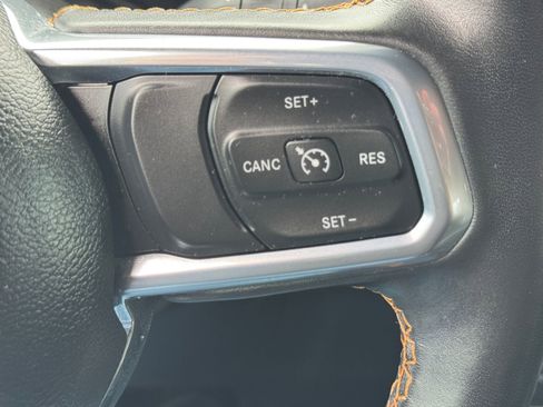 Used 2023 Jeep Wrangler Unlimited Sahara AWD/4WD image 20