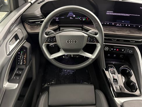 Used 2025 Audi Q5 Premium Plus w/ Premium Plus AWD/4WD image 13