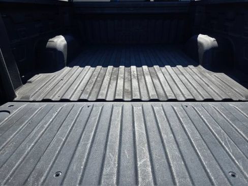 Used 2019 Chevrolet Silverado 1500 High Country AWD/4WD image 18