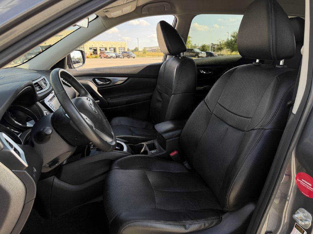 Used 2016 Nissan Rogue AWD image 24