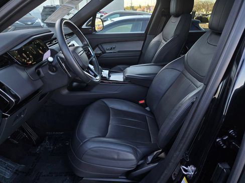 Used 2025 Land Rover Range Rover Sport SE AWD/4WD image 18