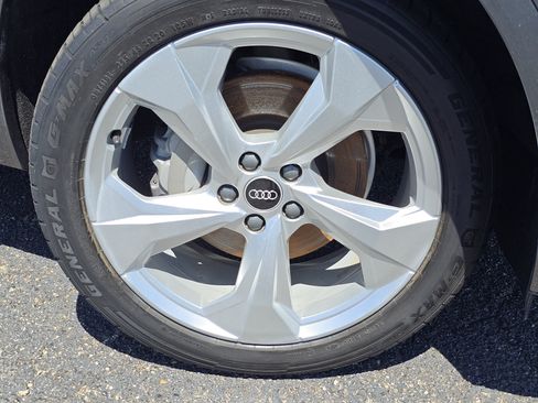 Used 2023 Audi Q5 2.0T Premium Plus w/ Premium Plus Package AWD/4WD image 16