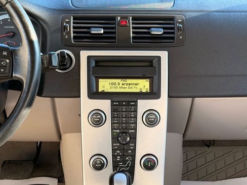 Used 2013 Volvo C70 T5 image 23