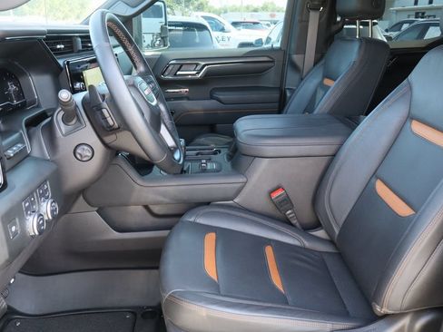 Used 2024 GMC Sierra 1500 AT4 w/ Technology Package AWD/4WD image 22