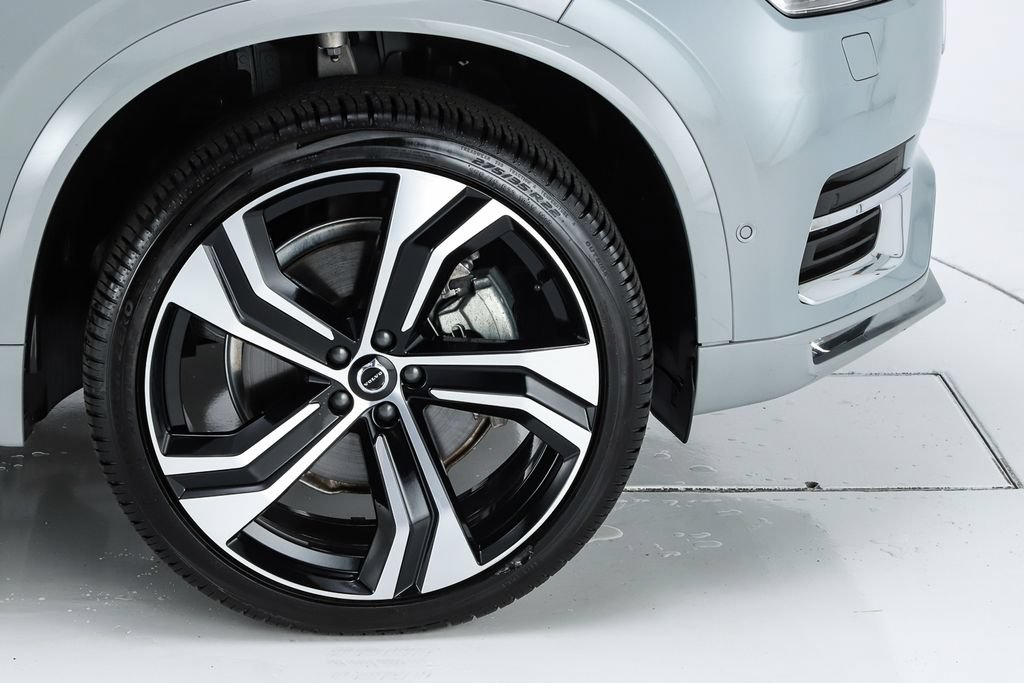 Used 2025 Volvo XC90 B6 Ultra w/ Protection Package AWD/4WD image 14