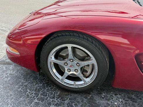 Used 2004 Chevrolet Corvette Convertible w/ Preferred Equipment Group image 27