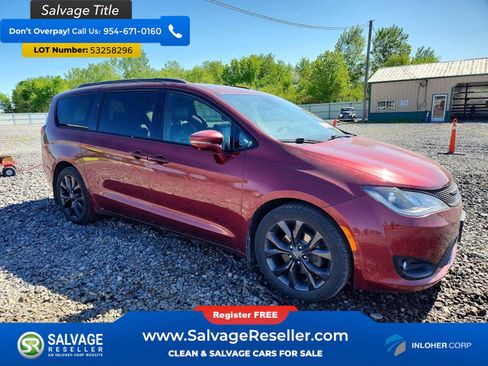 Used 2018 Chrysler Pacifica Limited w/ Advanced Safetytec Group FWD image 5