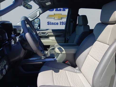 New 2026 Chevrolet Silverado 2500 ZR2 AWD/4WD image 10