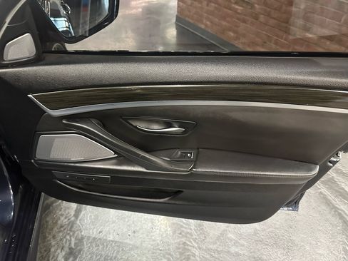 Used 2013 BMW M5 w/ Executive Pkg image 13