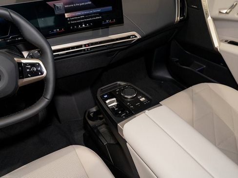 New 2026 BMW iX xDrive45 w/ Premium Package image 21