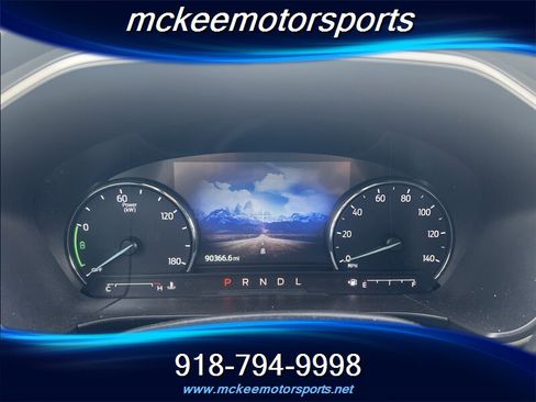 Used 2021 Ford Escape SE image 11