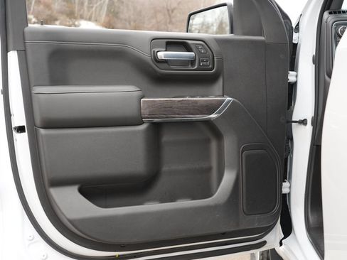 Used 2021 Chevrolet Silverado 1500 LTZ AWD/4WD image 15