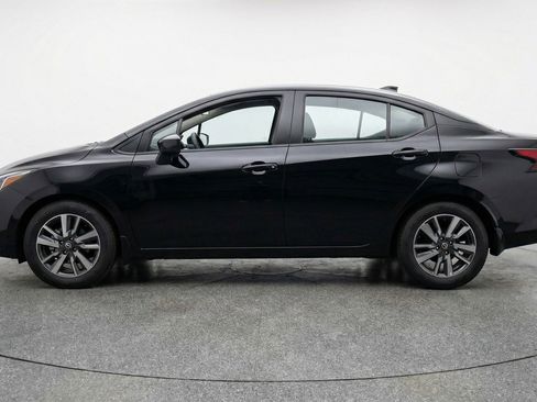 Used 2025 Nissan Versa SV FWD image 5