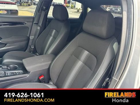 Used 2025 Honda Civic Sport image 15