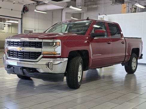 Used 2018 Chevrolet Silverado 1500 LT w/ All Star Edition image 12