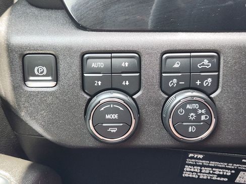Used 2023 Chevrolet Silverado 1500 LTZ w/ LTZ Convenience Package II AWD/4WD image 22