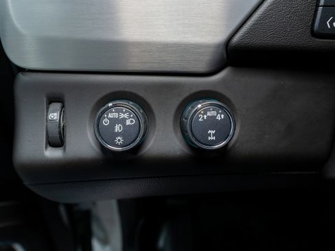 Used 2019 GMC Yukon SLT image 32