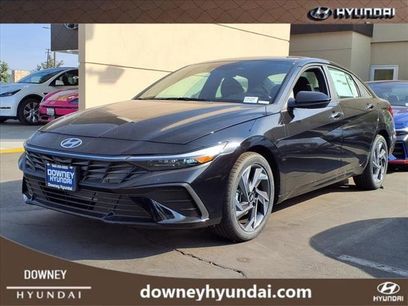 Certified 2025 Hyundai Elantra SEL w/ Cargo Package