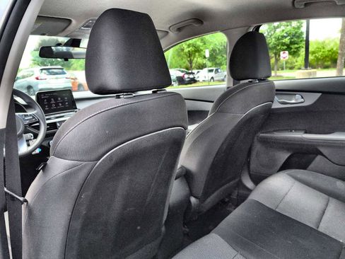 Used 2023 Kia Forte LXS image 17