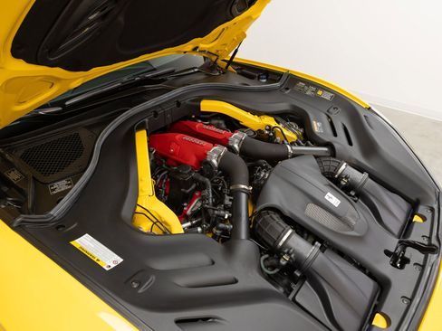 Certified 2020 Ferrari Portofino RWD image 98