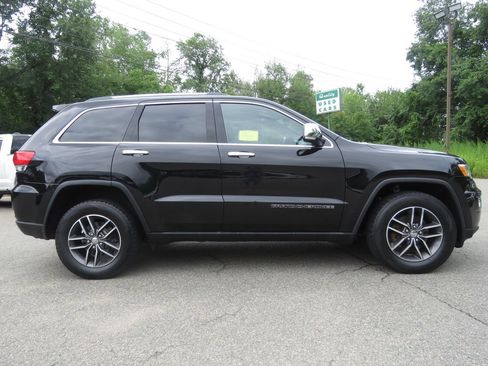 Used 2018 Jeep Grand Cherokee Limited AWD/4WD image 4