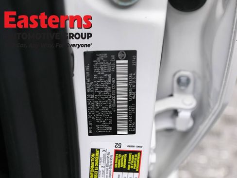Used 2025 Toyota Camry SE FWD image 35